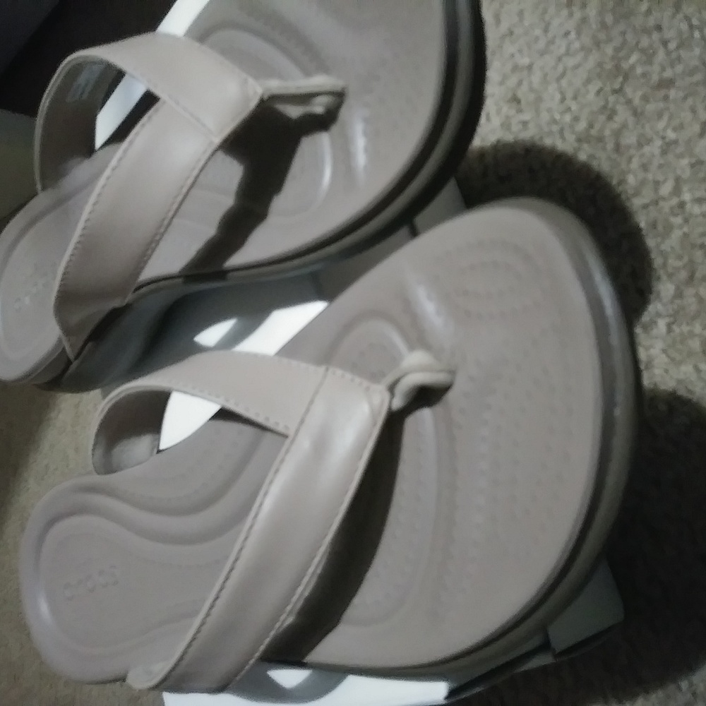 Crocs Reviva Women's Flip Flop Sandals